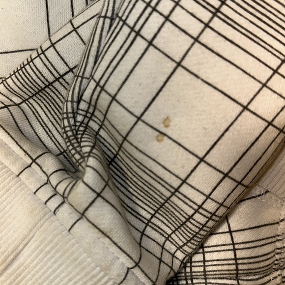 Very Thick Patterned Sweater (Hoodie) - Picture 6 of 6